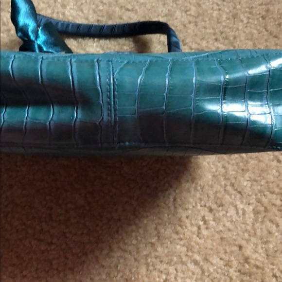 VICTORIA’S SECRET - Croc Handbag with Silk Ribbon - Picture 5 of 10